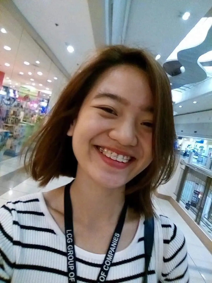 Nalibugan si Janice, kaya pinakita ang suso sa office