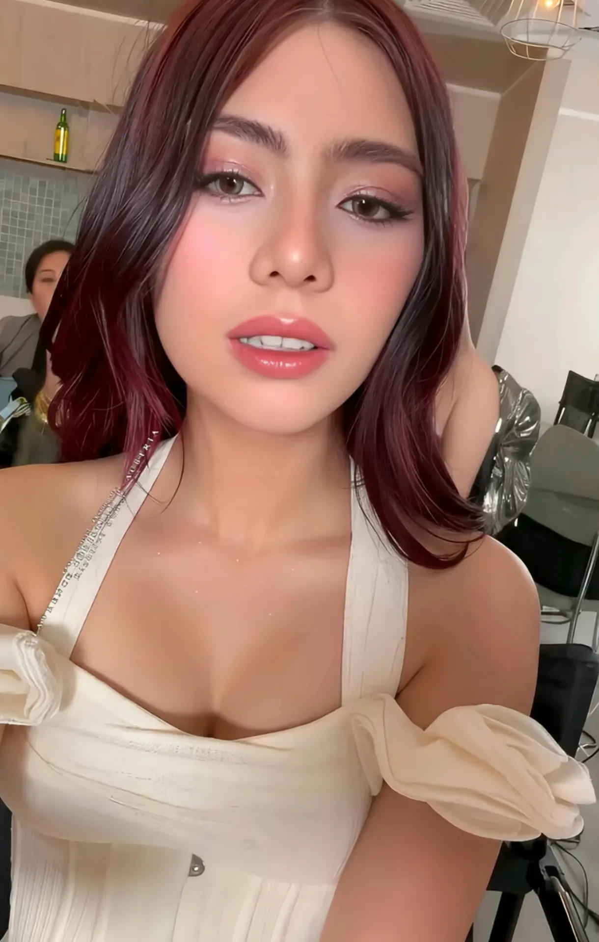 Bini Mikha Cleavage sobrang sarap