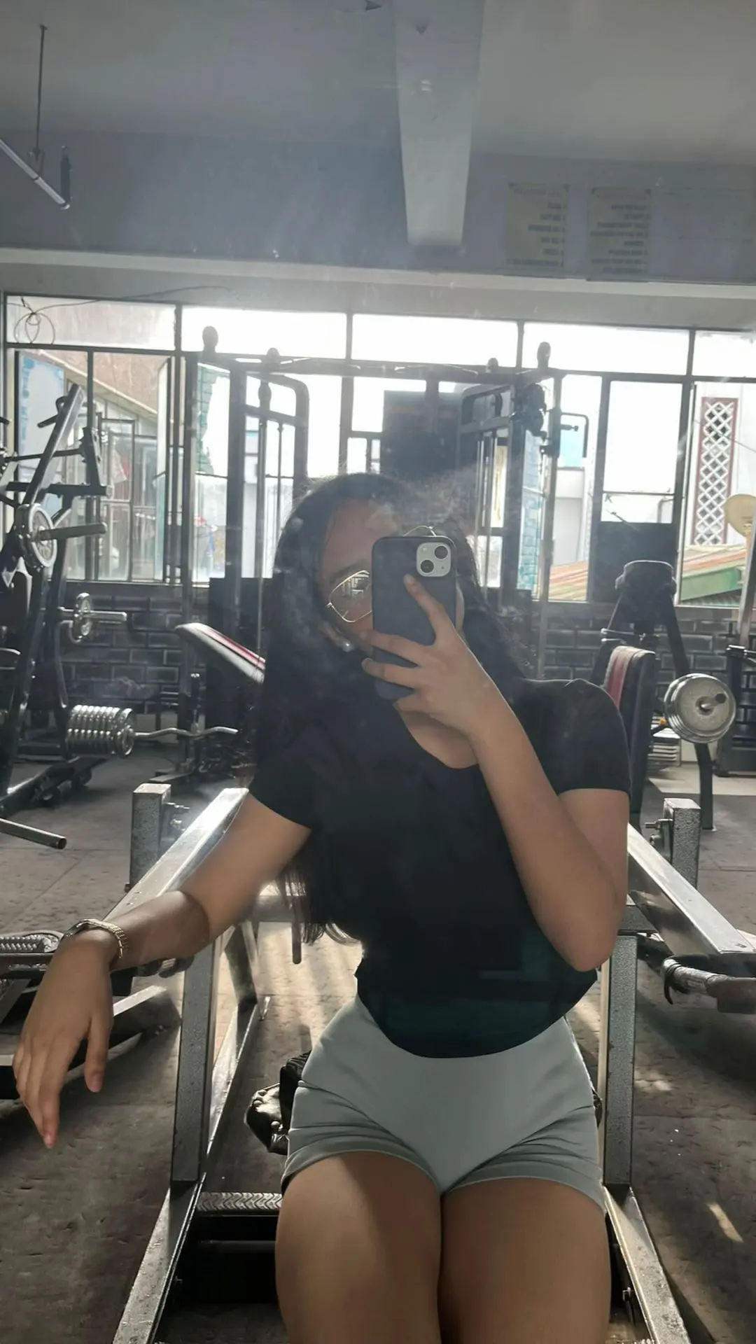 1k pics ba naman na halos kita dede niya hahaha. sarap tlga ex ko men