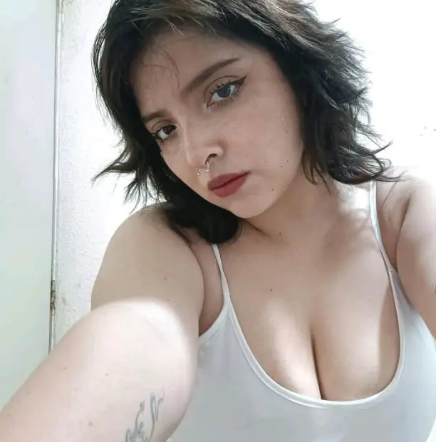 Short hair chinita with big boobs and pink na utong solid