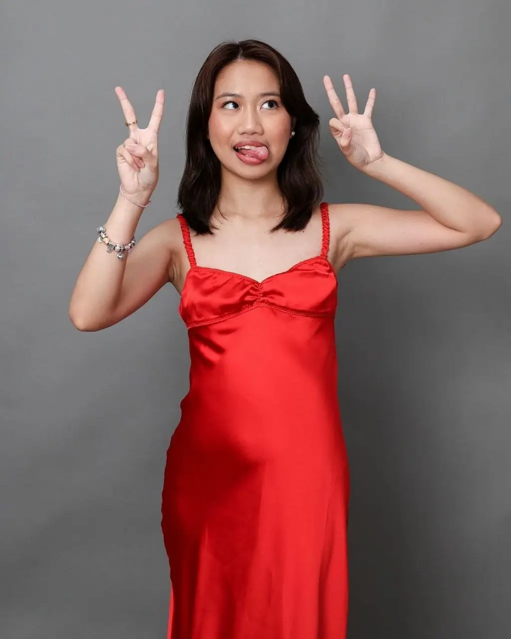 Flat na Petite Morena Girl