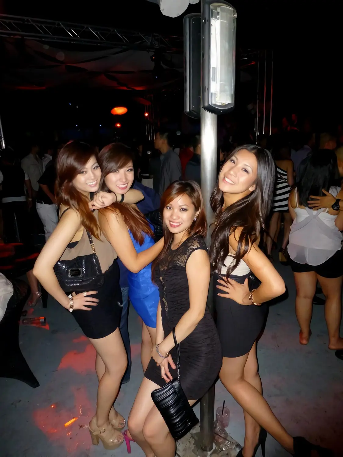 222998_3948760111704_521904139_n (2)_output.webp