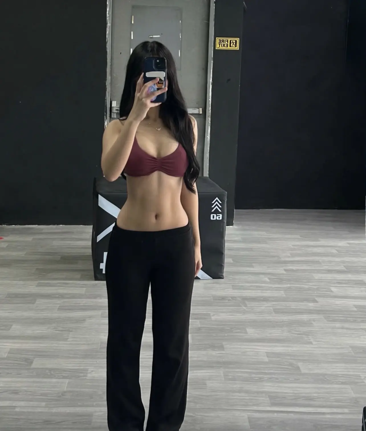 Maroon School Gymrat BADDIE finearts pero fineshyte SARAPPP
