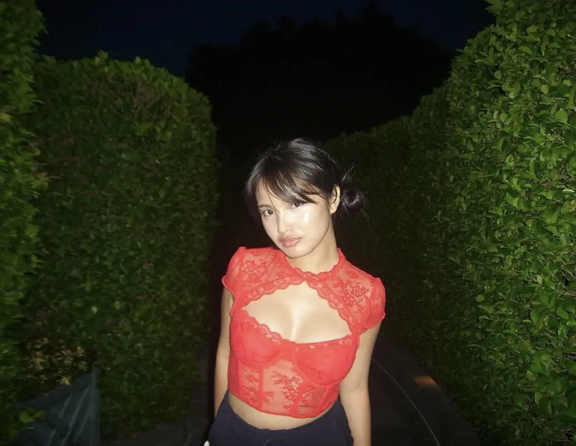 Pics 09.webp