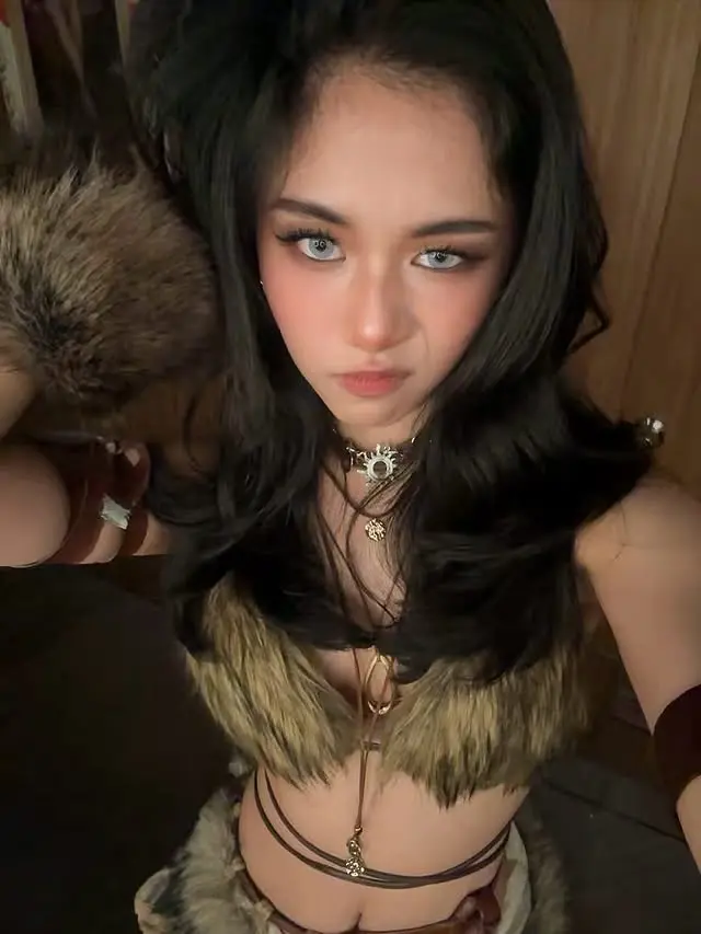 ANOTHA Green Dancer
