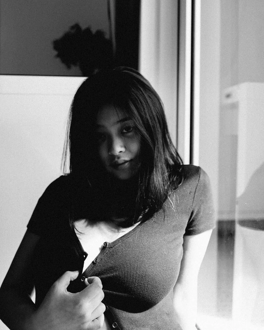 Hindi si K@i in black and white