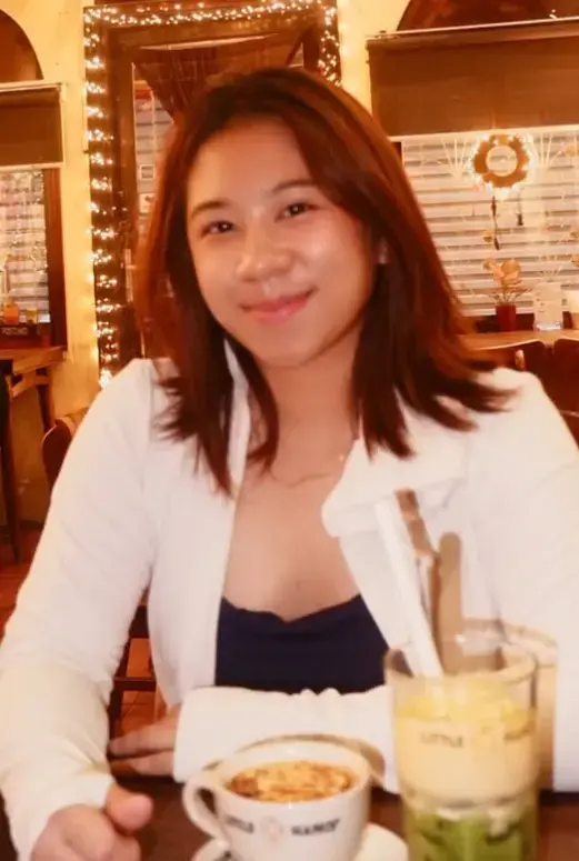 Green Med cutie. Rate her cuteness