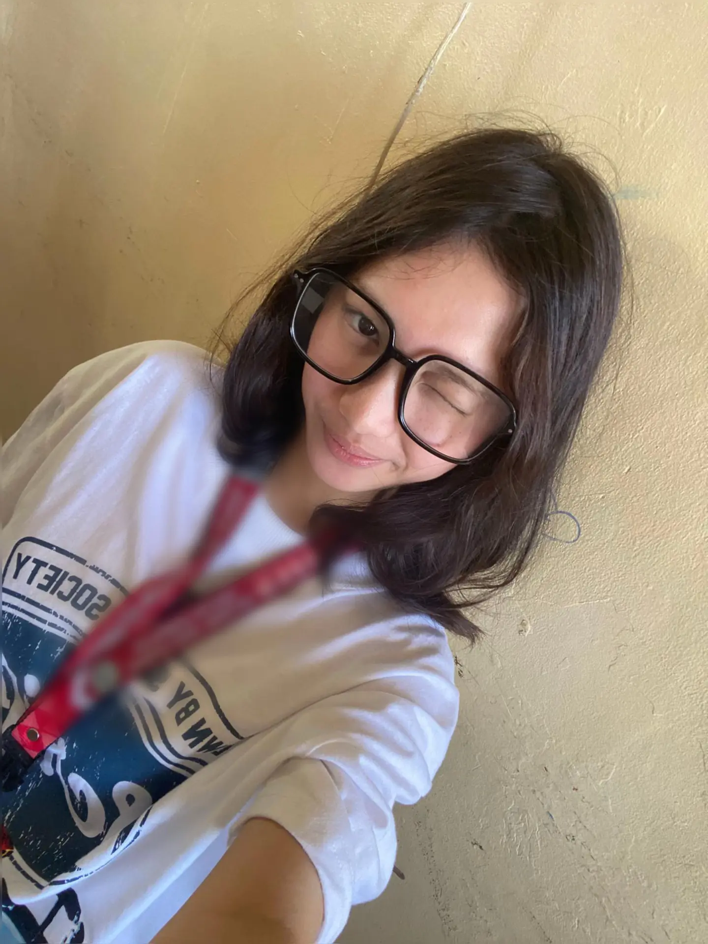 Ang paborito kong mestizang nerdy na hottie (smash ba sainyo to?)