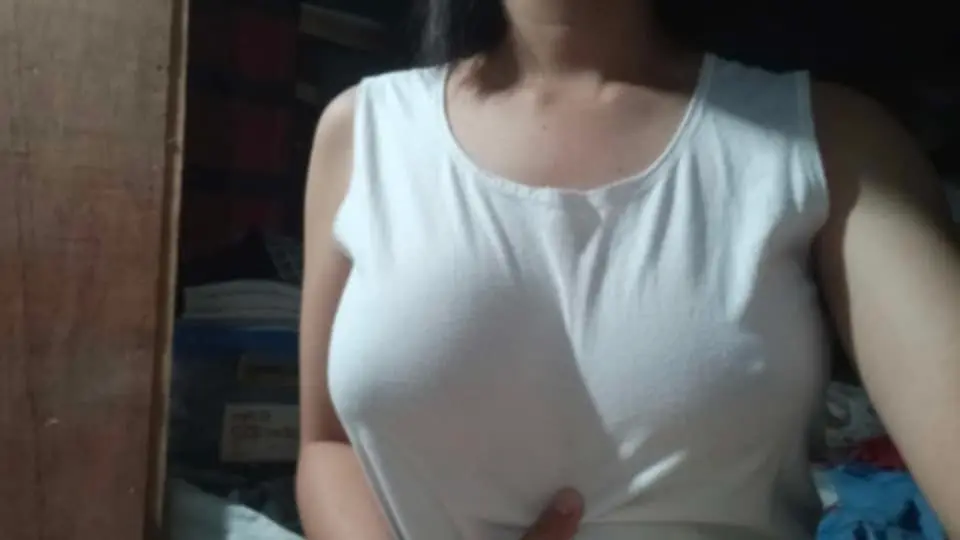 Thundr finds big tits baddie (perso)