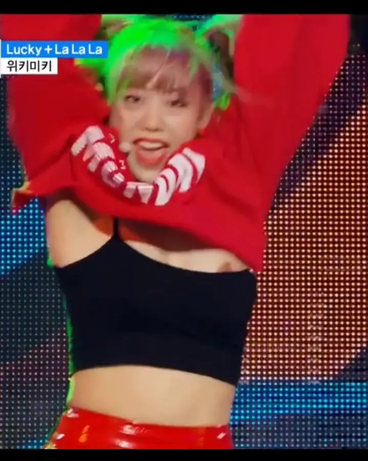 Weki Meki Lua nipslip (2018)