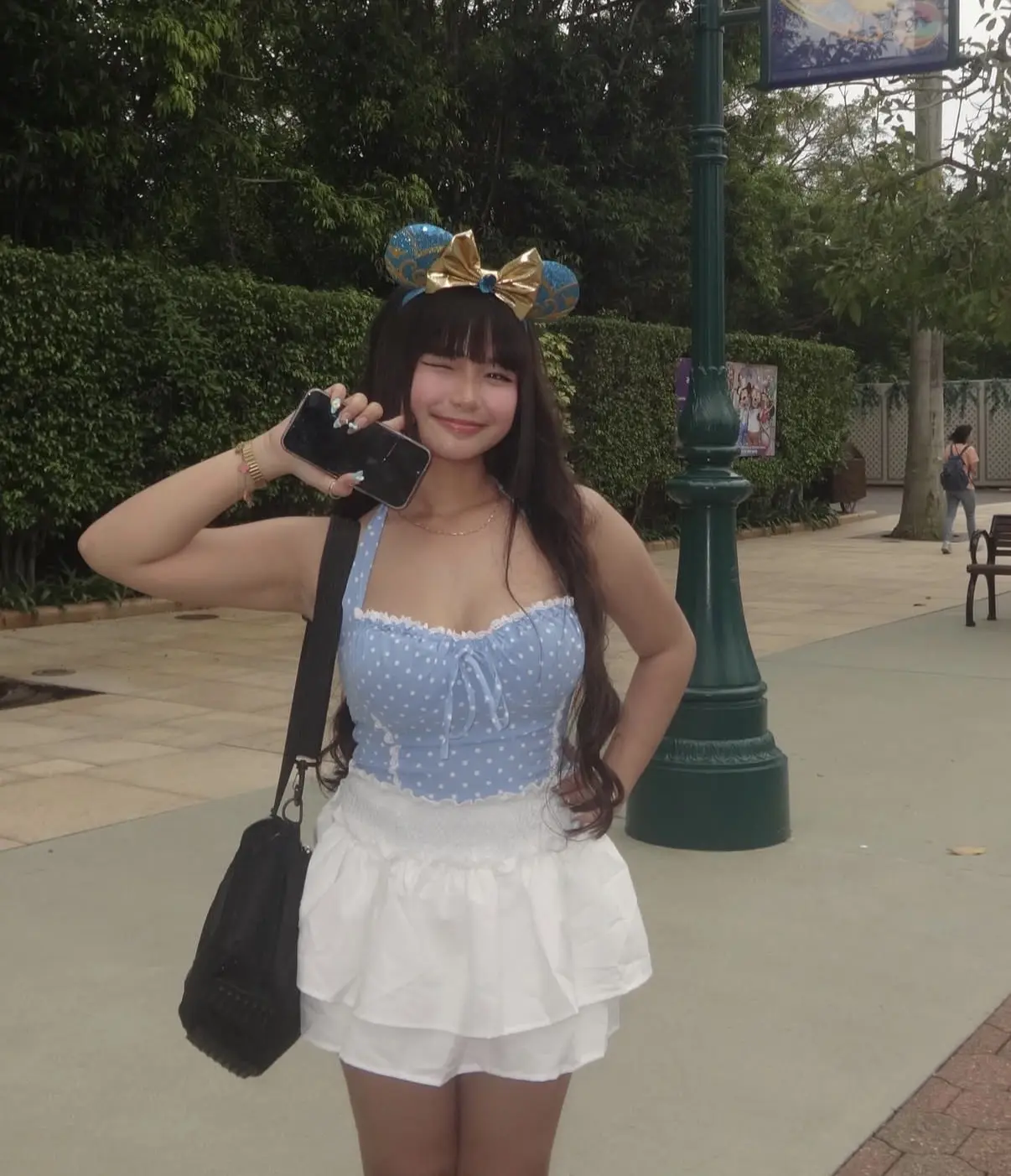 Face card + Big tits + armpits  lahat yan andito na san kapa