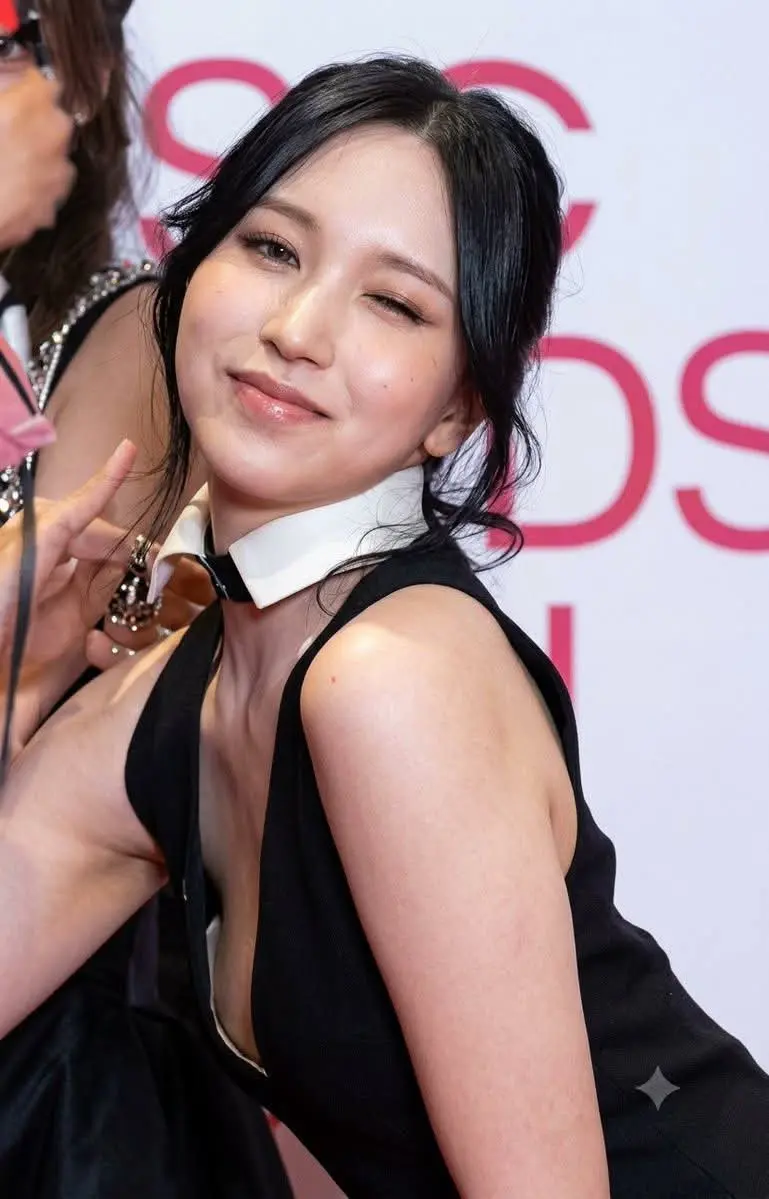 MINA(TWICE) muntik na