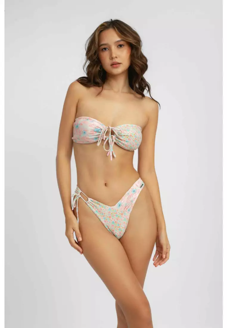 blackbough-swim-9866-0603623-4.webp