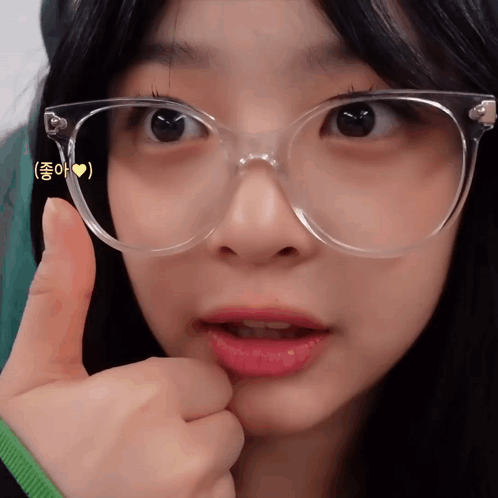 newjeans-hanni.gif