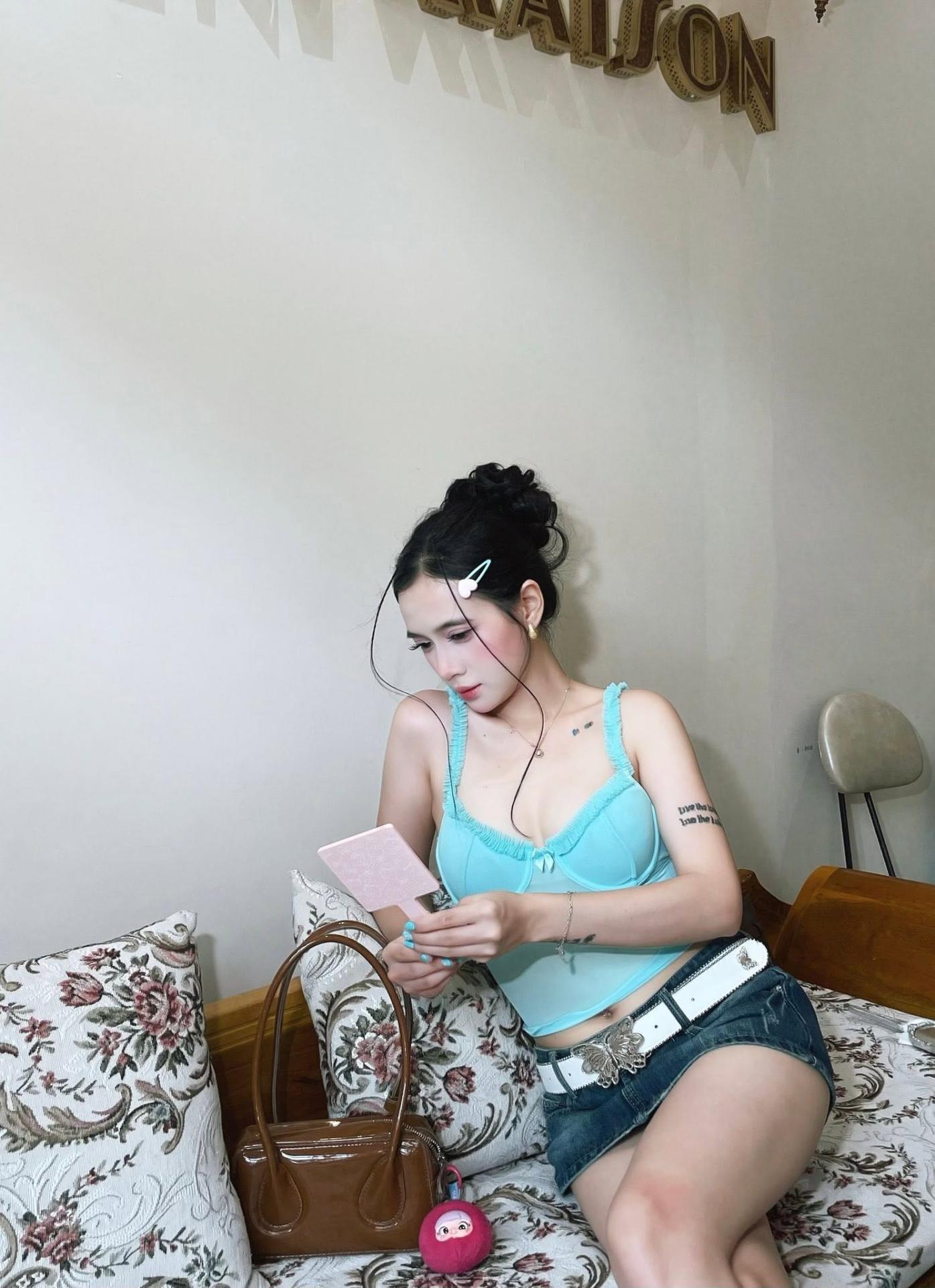 Có thể là hình ảnh về đồ ngủ
