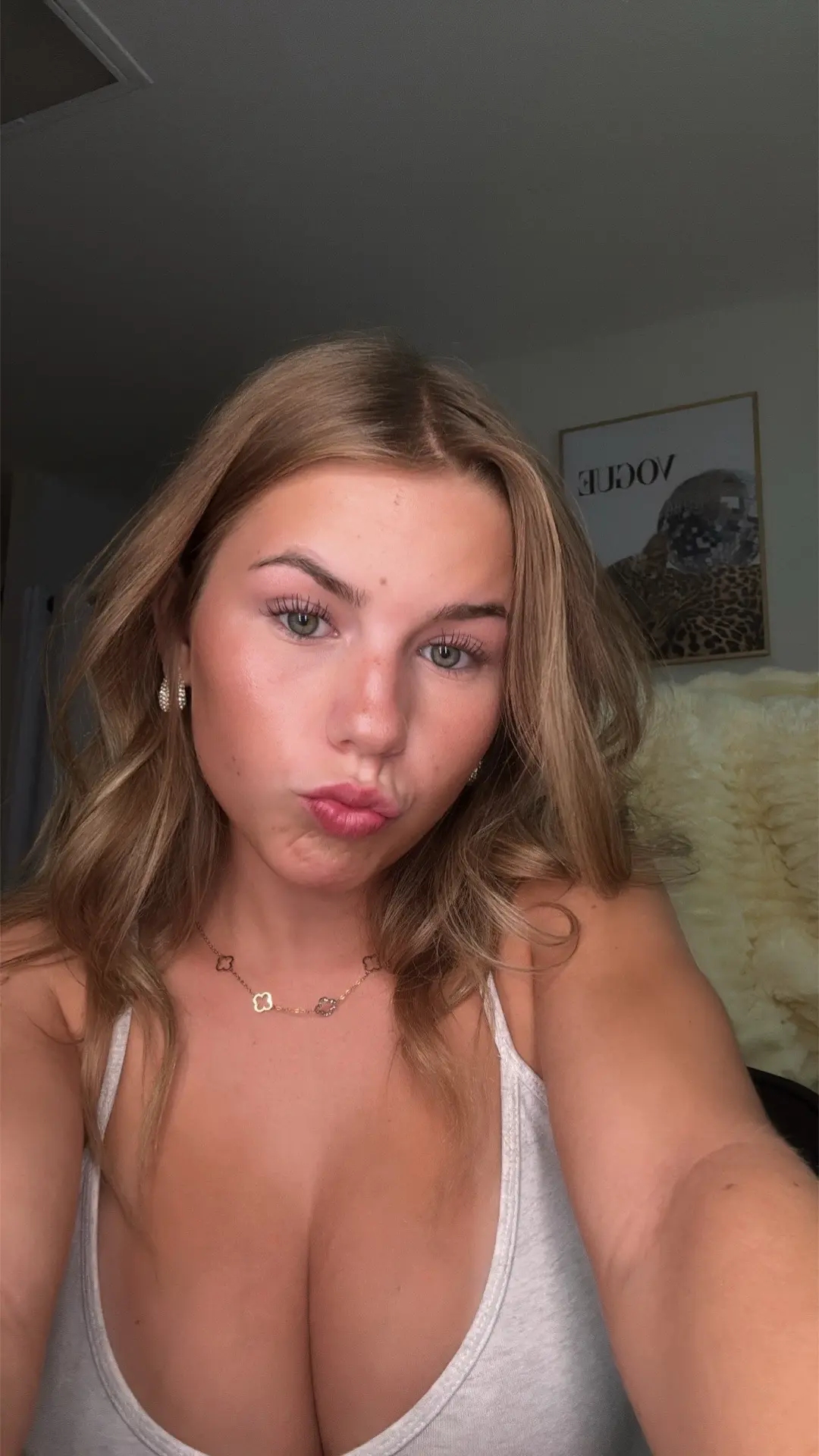 snaptik_7548151075740699918_27b34549d79d64d23c.webp