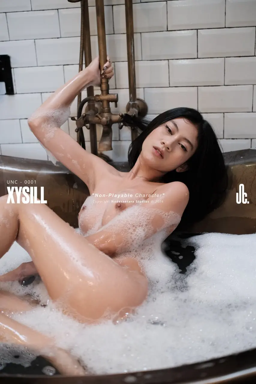 Xysill X UNCENTIALS (31).webp