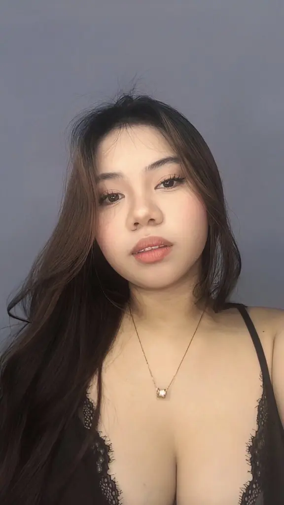 5647672